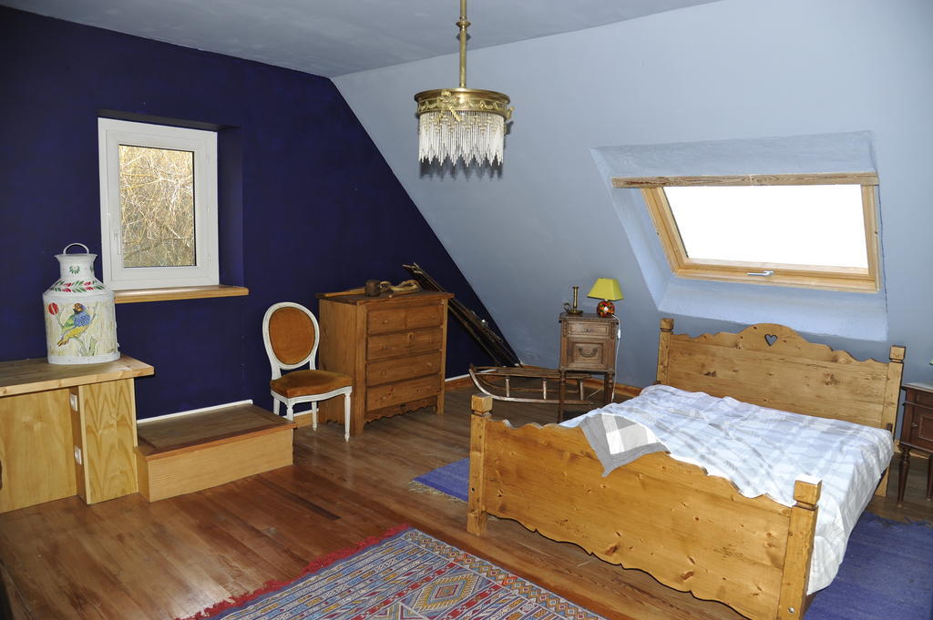 Les Fous De Bassans Bed and Breakfast Poullan-sur-Mer Rum bild